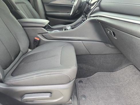 New 2025 Jeep Grand Cherokee Laredo RWD image 12