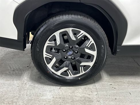 Certified 2025 Subaru Forester Premium image 12