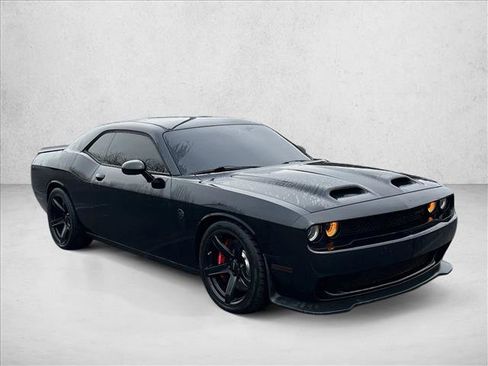Used 2019 Dodge Challenger SRT Hellcat w/ Laguna Leather Package image 4