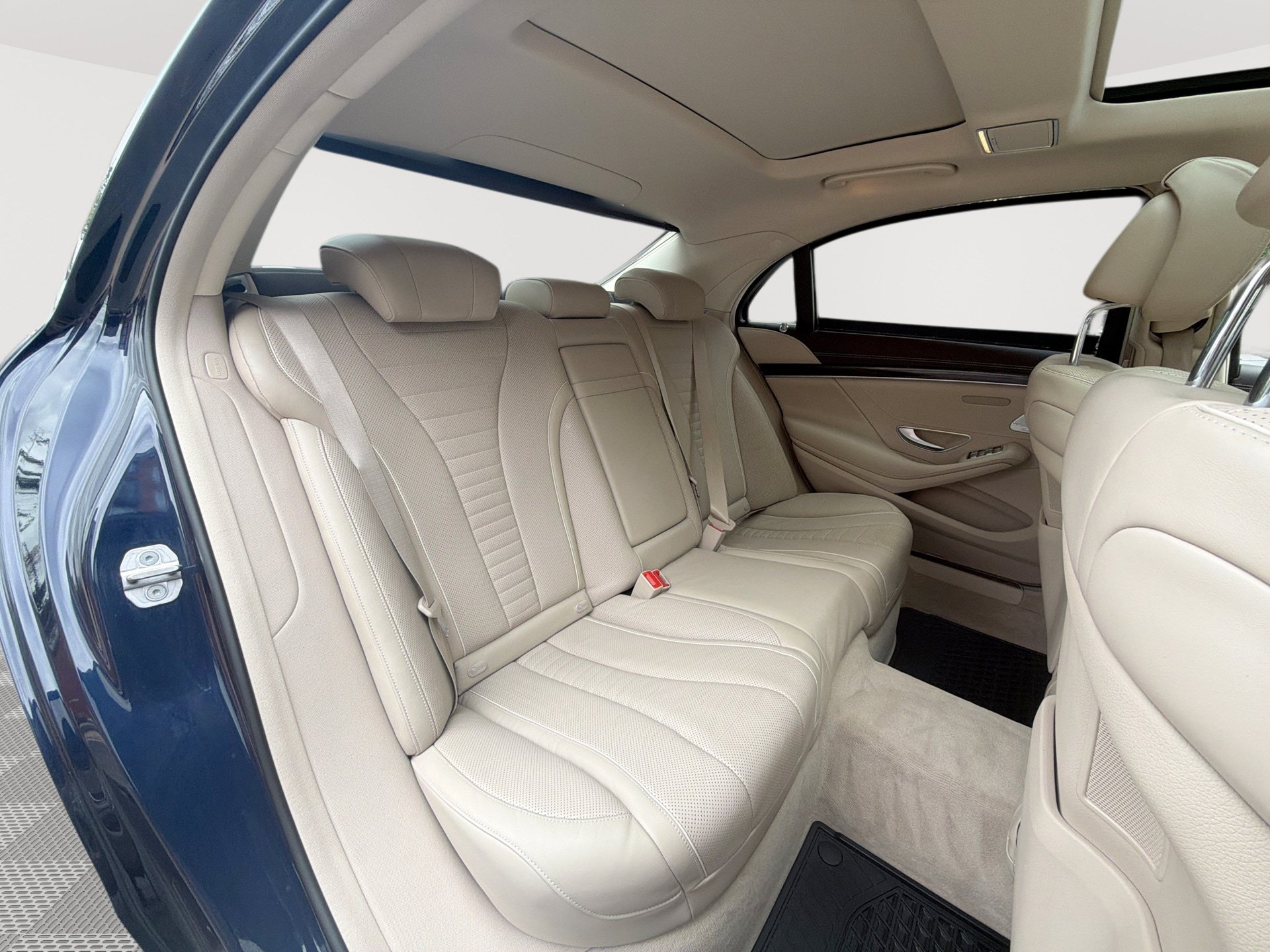 Used 2020 Mercedes-Benz S 560 4MATIC Sedan image 27