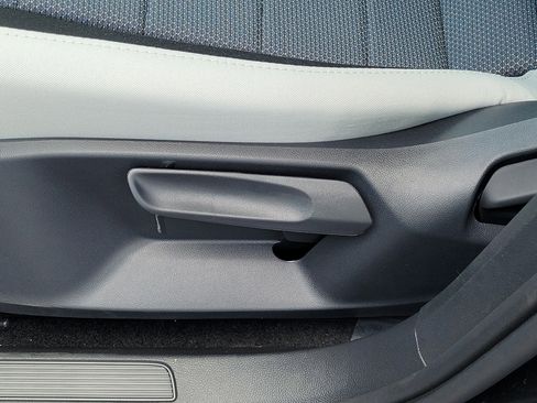 New 2026 Volkswagen Taos S FWD image 17