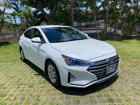 Used 2020 Hyundai Elantra SE w/ Cargo Package (C1) FWD image 1