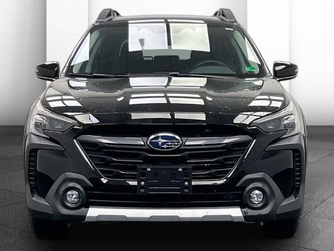 Used 2025 Subaru Outback Limited image 2