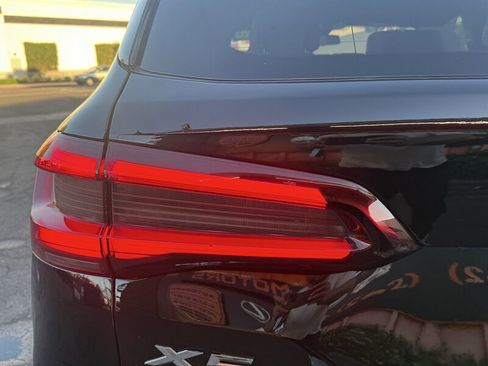 Used 2020 BMW X5 xDrive50i w/ Executive Package AWD/4WD image 13