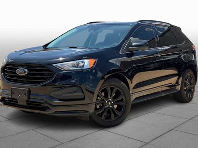 Used 2022 Ford Edge SE w/ Black Appearance Package