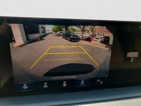 Used 2023 Acura MDX FWD image 18