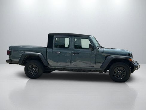 Used 2024 Jeep Gladiator Sport AWD/4WD image 4