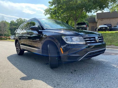 Used 2021 Volkswagen Tiguan SE image 5