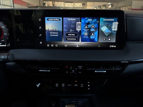 Used 2026 Nissan Kicks SR FWD image 30