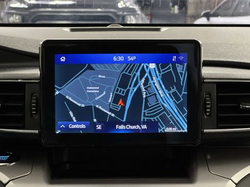 Used 2022 Ford Explorer XLT w/ Equipment Group 202A image 20