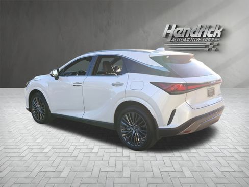 Used 2023 Lexus RX 350 w/ Luxury Package image 7