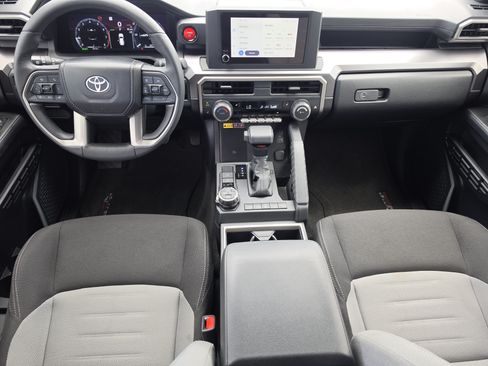 Certified 2025 Toyota 4Runner TRD Off-Road AWD/4WD image 8