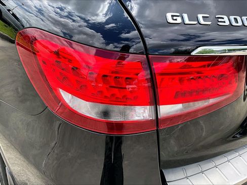 Used 2018 Mercedes-Benz GLC 300 image 29