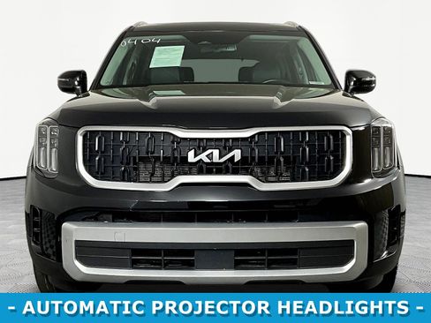Used 2024 Kia Telluride EX w/ EX Captain's Chair Package FWD image 2