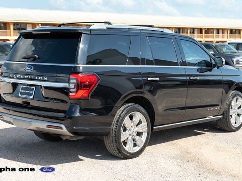 Used 2023 Ford Expedition Platinum AWD/4WD image 6