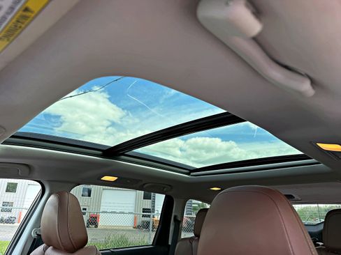 Used 2019 Subaru Ascent Touring AWD/4WD image 19