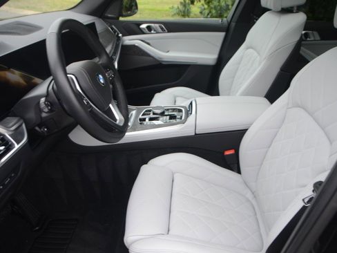Used 2026 BMW X5 xDrive40i image 11