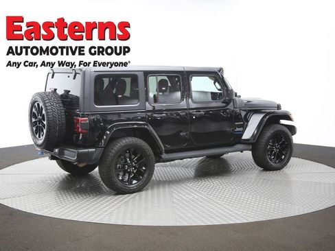 Used 2022 Jeep Wrangler Unlimited Sahara w/ Cold Weather Group image 46