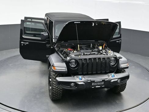Used 2023 Jeep Wrangler Unlimited AWD/4WD image 42
