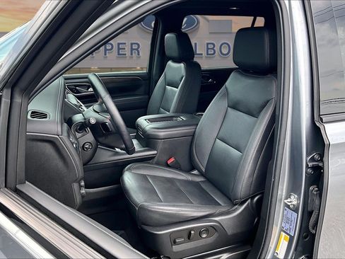 Used 2022 Chevrolet Suburban Z71 w/ Luxury Package AWD/4WD image 25