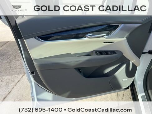 Used 2024 Cadillac XT6 Premium Luxury image 19