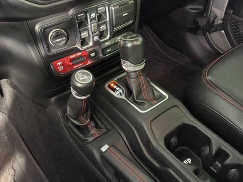 Used 2020 Jeep Wrangler Unlimited Rubicon AWD/4WD image 40