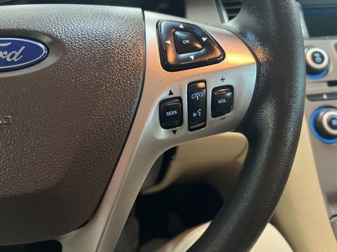 Used 2019 Ford Taurus SE FWD image 22