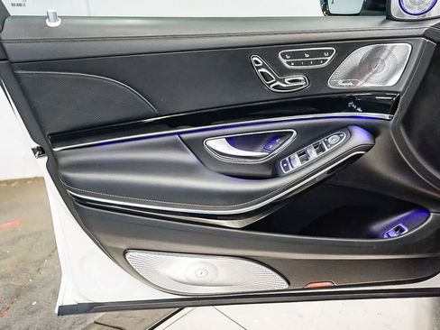 Used 2018 Mercedes-Benz Maybach S 650 image 23