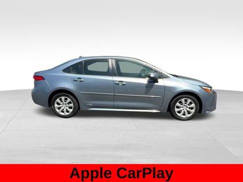 Used 2023 Toyota Corolla LE AWD/4WD image 9