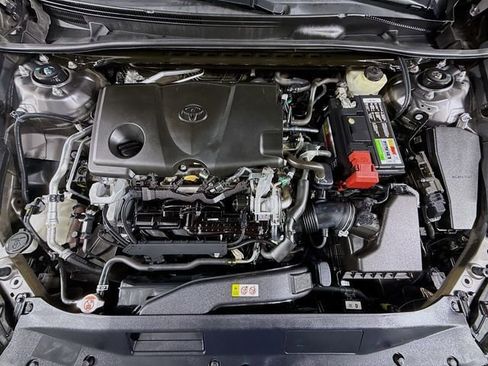 Certified 2018 Toyota Camry XSE FWD image 29