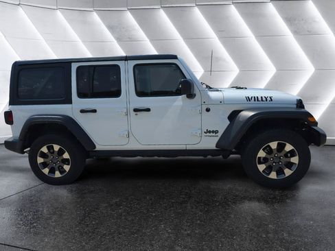 Used 2022 Jeep Wrangler Unlimited Sport AWD/4WD image 4