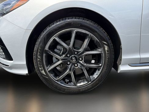 Used 2019 Hyundai Sonata Limited FWD image 10