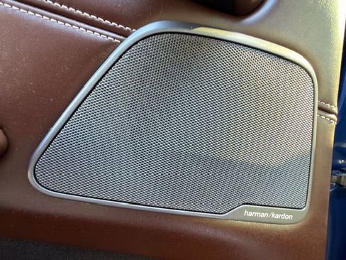 Used 2018 BMW M550i xDrive image 16