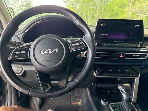 Used 2022 Kia Seltos S image 5