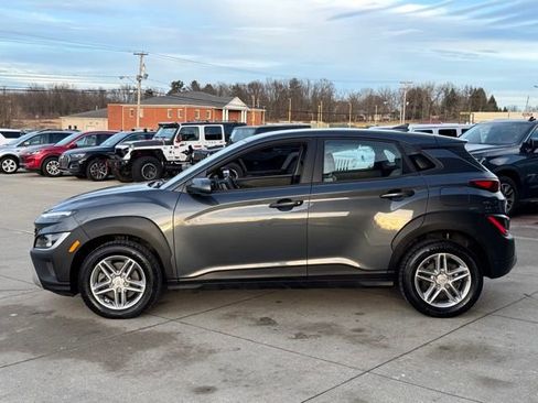 Used 2022 Hyundai Kona SE image 4