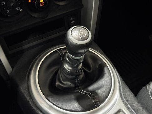 Used 2019 Toyota 86 RWD image 15