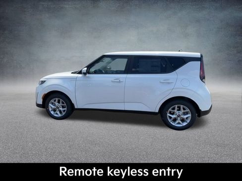 New 2025 Kia Soul S image 15