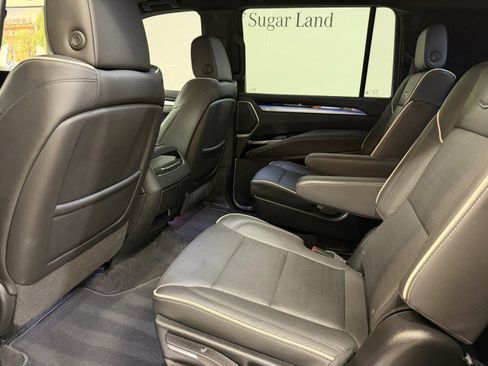 Used 2025 Cadillac Escalade ESV Sport w/ Touring Package image 25