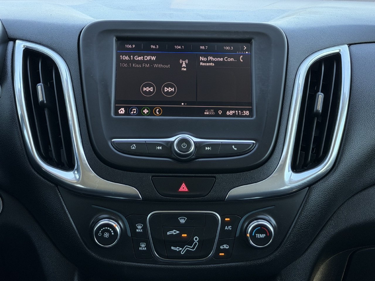 Used 2020 Chevrolet Equinox LT FWD image 16