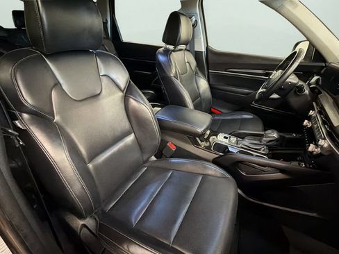 Used 2025 Kia Telluride S AWD/4WD image 9