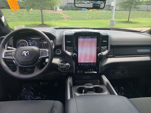 Used 2025 RAM 1500 Big Horn AWD/4WD image 30