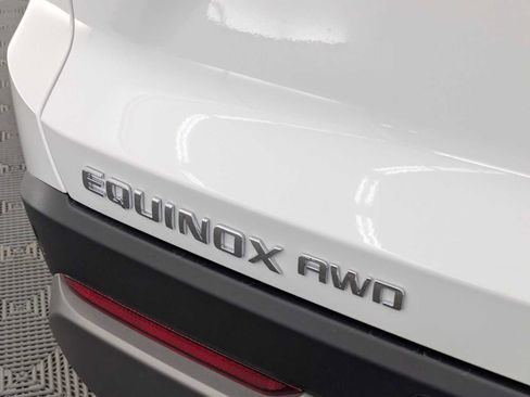 New 2026 Chevrolet Equinox LT image 12