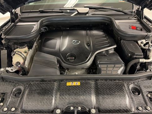Used 2022 Mercedes-Benz GLS 450 4MATIC image 12