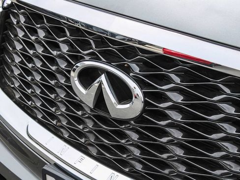 Used 2023 INFINITI QX60 Pure FWD image 9