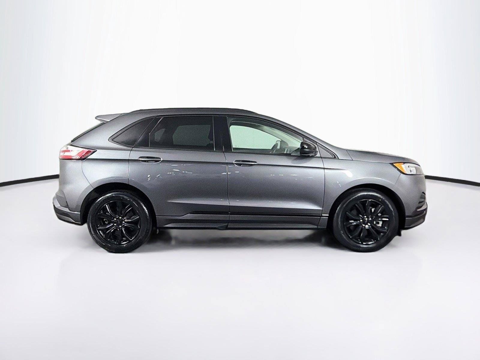 Used 2022 Ford Edge SE w/ Black Appearance Package AWD/4WD image 12
