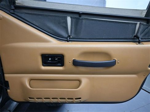 Used 1998 Jeep Wrangler Sahara image 34
