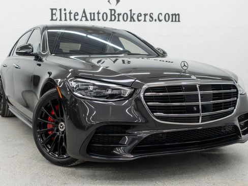 Used 2022 Mercedes-Benz S 500 4MATIC w/ AMG Line Package image 6