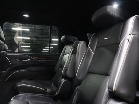 Used 2022 Cadillac Escalade ESV Premium Luxury w/ Performance Package image 23
