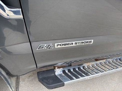Used 2019 Ford F250 XLT w/ XLT Premium Package AWD/4WD image 10