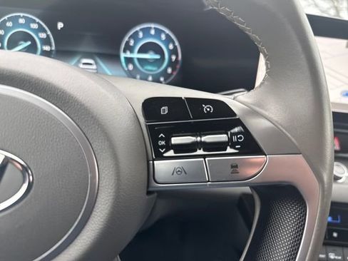 Certified 2023 Hyundai Elantra SEL w/ Convenience Package image 25